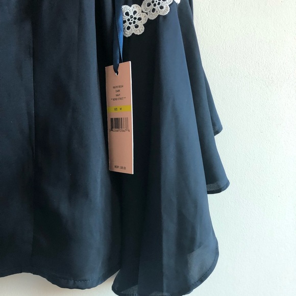 NANETTE Floral Lace Trim Bell Sleeve Top - Picture 5 of 8